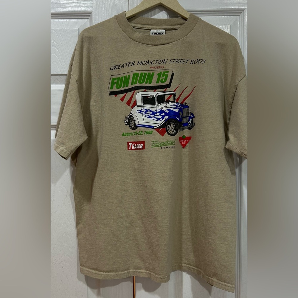 Vintage T-shirt Beige  Mens XL Moncton Street Rods Fun Run 15 Old Cars 90’s Auto